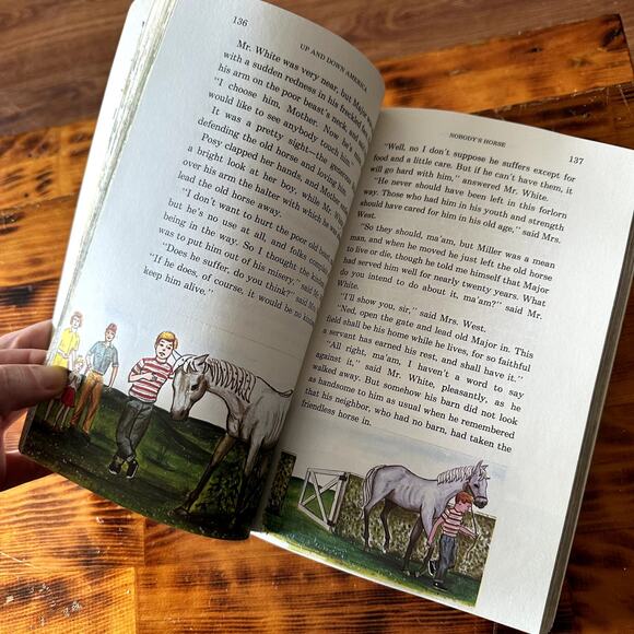 Vintage 1985 Magic Carpet Paperback Chapter Book - Picture 6 of 9